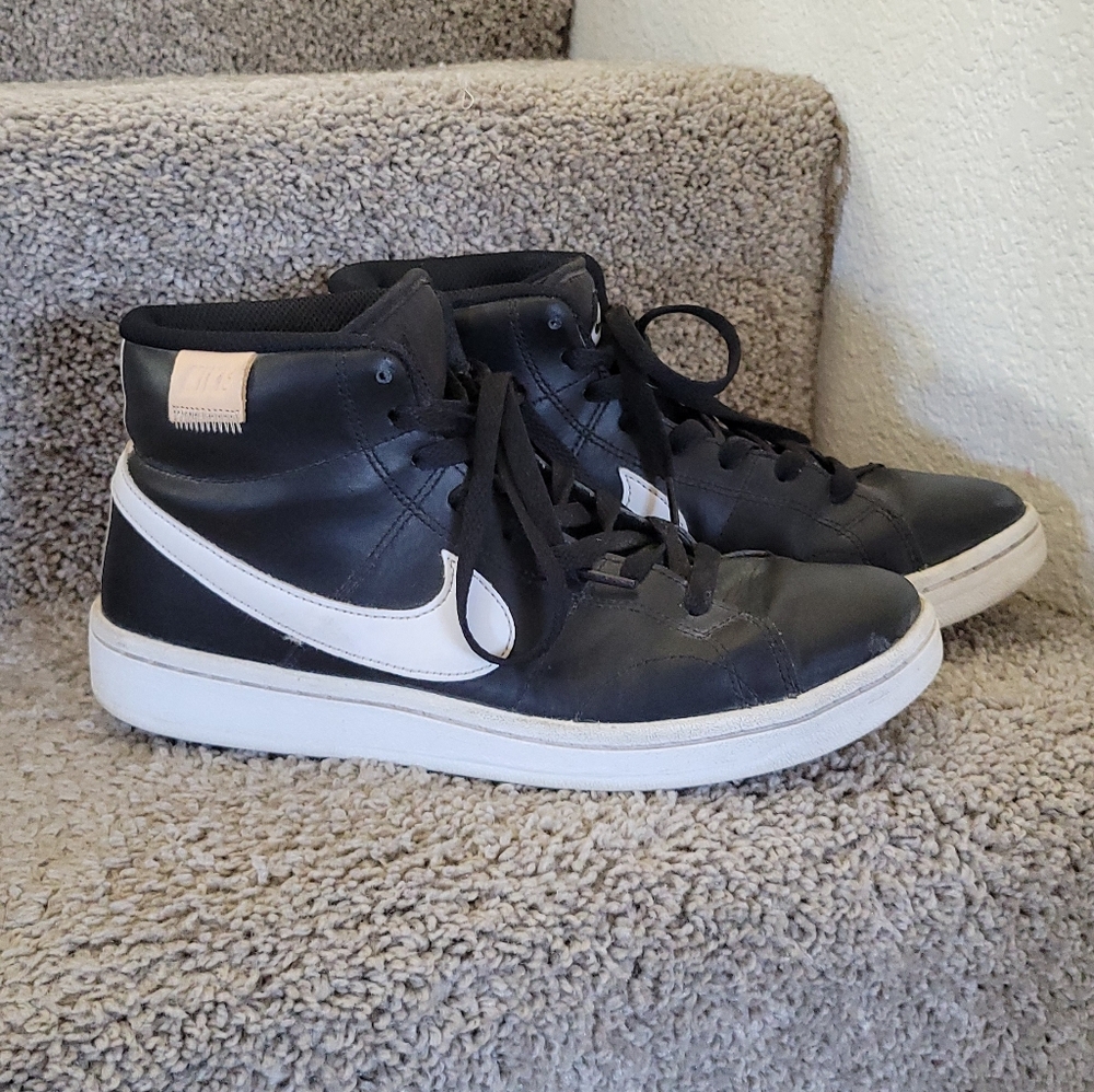 Nike Court Royale 2 Mid sneakers in black and white. Size 7